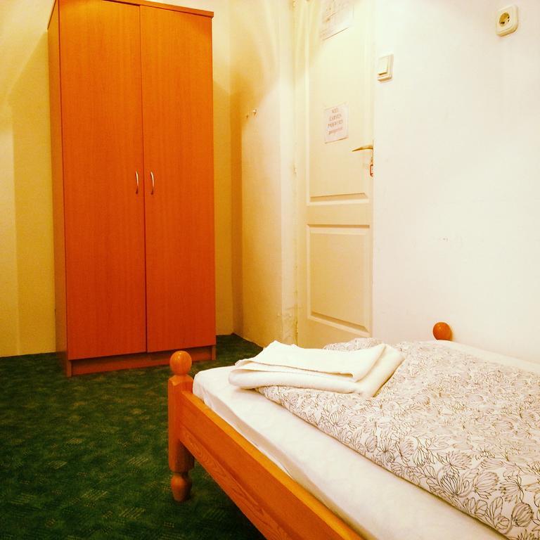 Economy Double Room - Basement