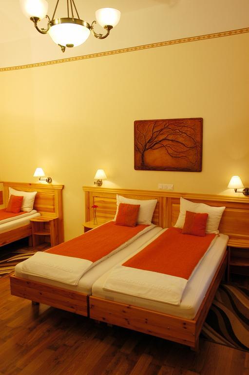 Dreibettzimmer