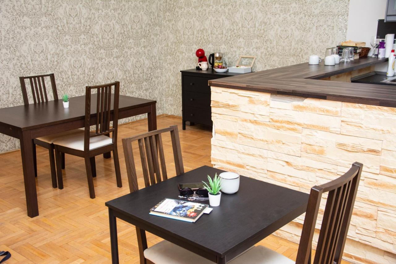 Two-Bedroom Deluxe Apartment