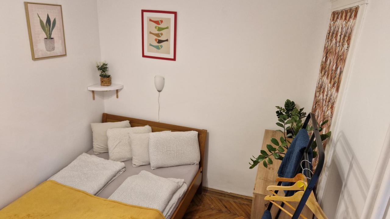 Double Room,1492122211:JPEG