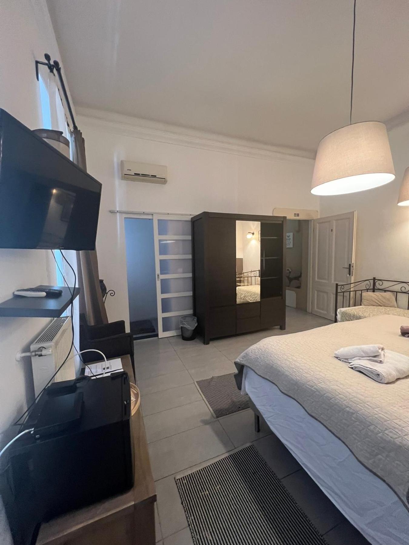 Quarto Standard com Cama de Casal ou 2 de Solteiro