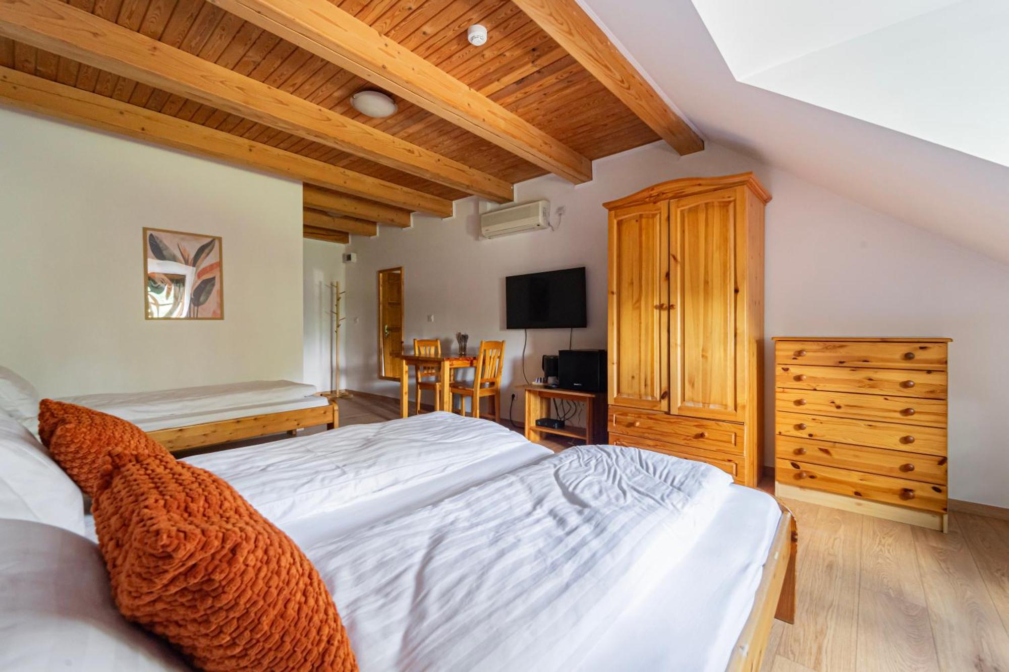 Quarto Triplo Standard
