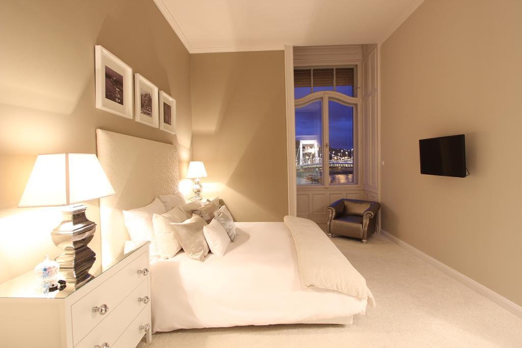 Deluxe Double Room with River View,203035342:JPEG