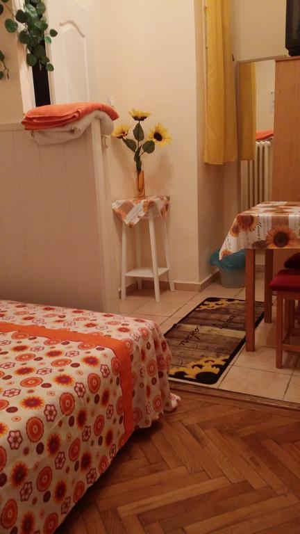 Double Room with Private Bathroom,273595185:JPEG
