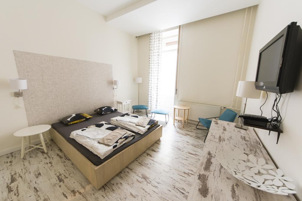 Quarto Duplo