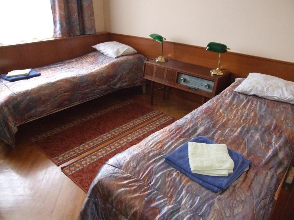 Quarto com Cama de Casal ou 2 de Solteiro