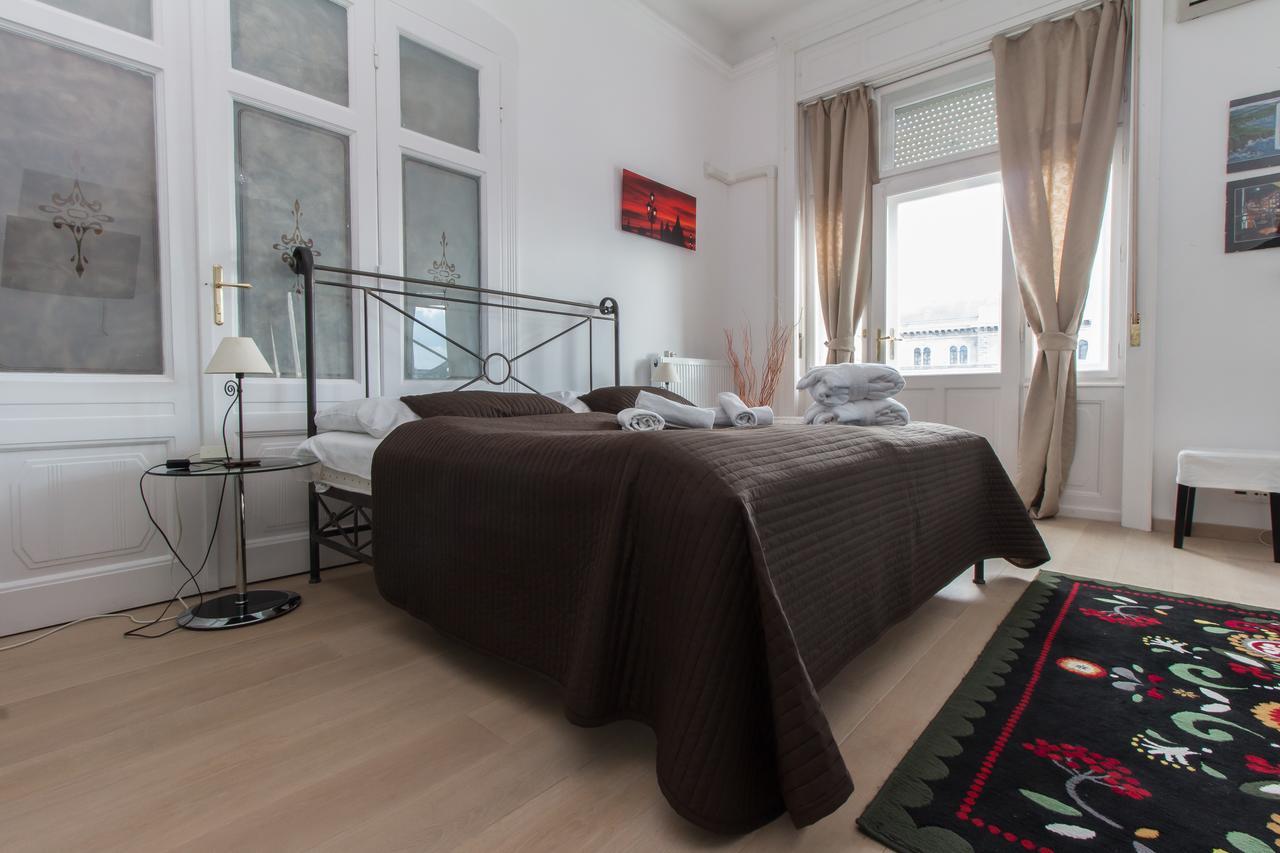 Quarto Deluxe com Cama de Casal ou 2 de Solteiro e Vista do Rio