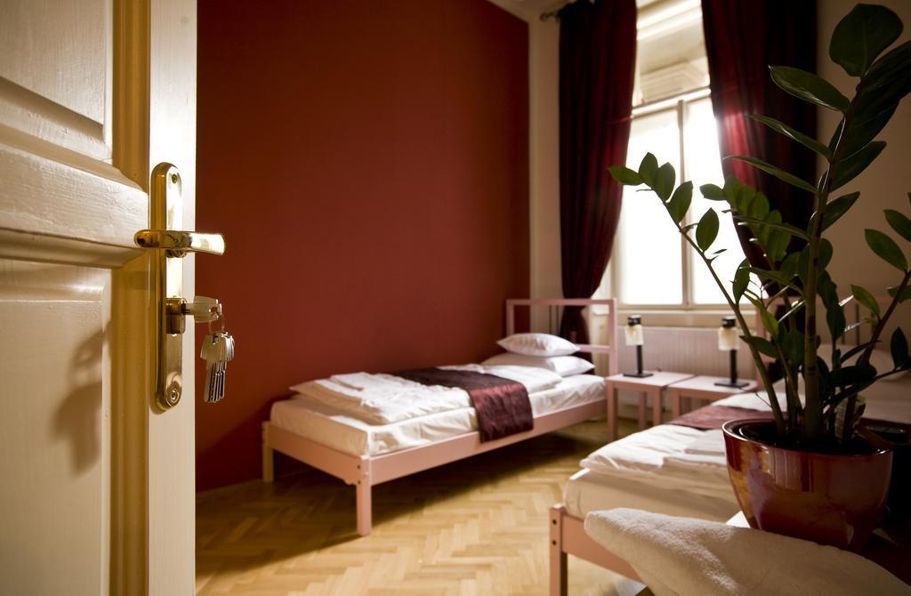 Doppelzimmer mit eigenem externen Bad