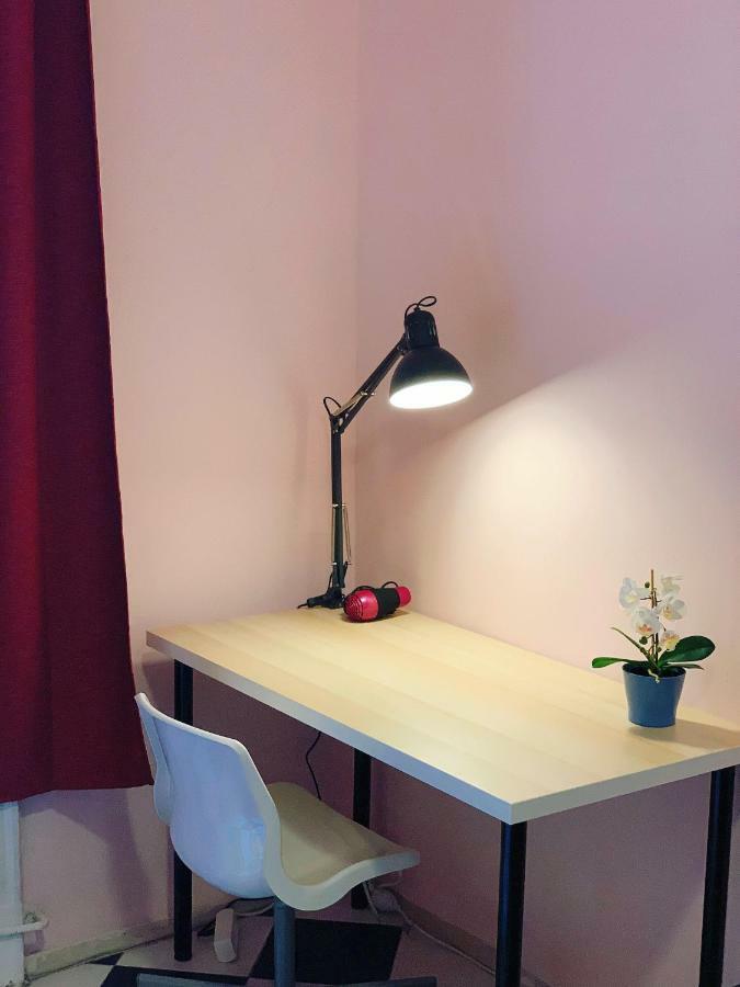 Quarto Individual com Casa de Banho Privativa