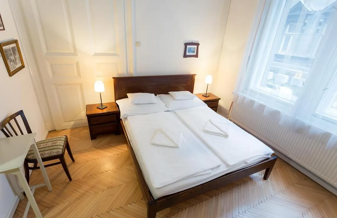 A10-Budapest Center Aparthotel-1