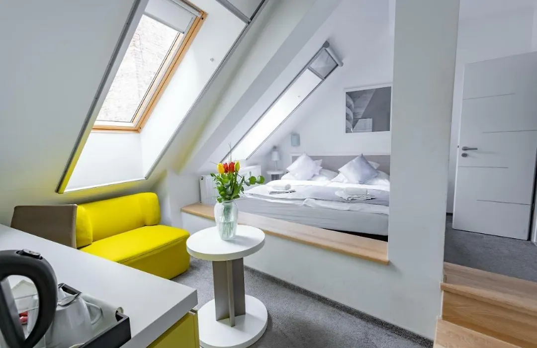 Budapest Griffin Guest House-1