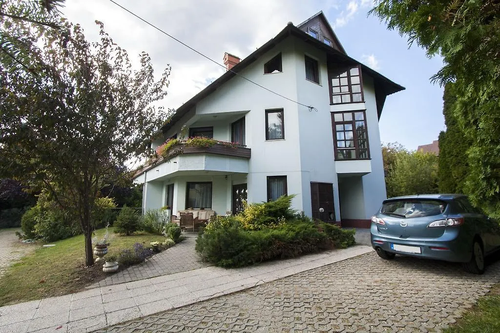 Dominika Apartman Hotel-1
