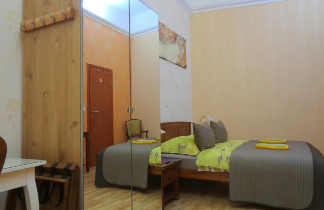 Budapest Guestrooms-1