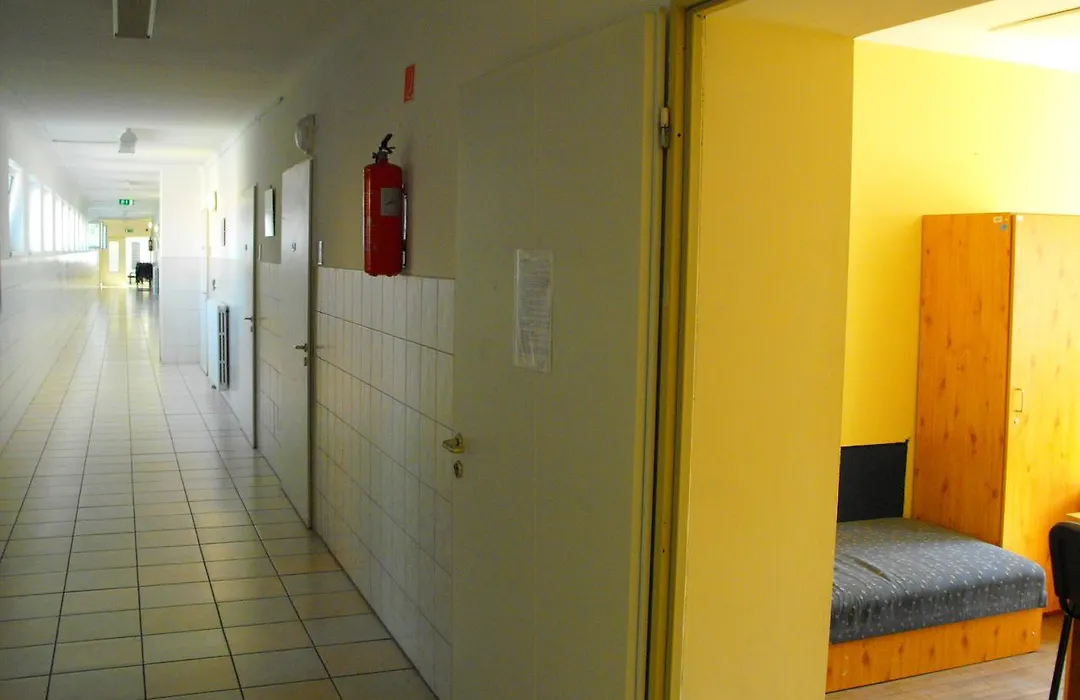 József Attila Guesthouse-1