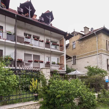 Mohacsi Guesthouse-3