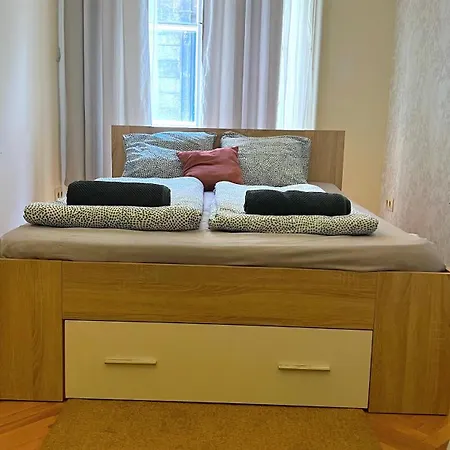 Best Of Guest House By Small Home Budapest-2