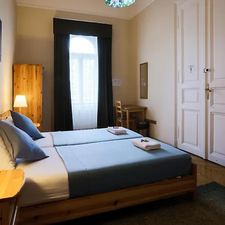 East Private Rooms-3