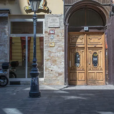 Budapest Passage 1-2