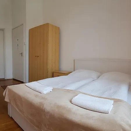 Westend Minihotel-3